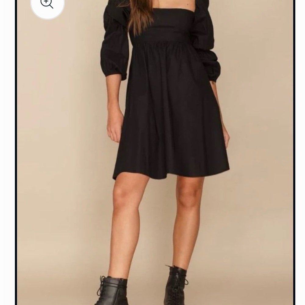 Elegant Black Dress with Puff Sleeves